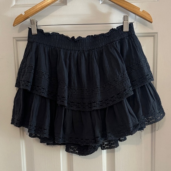 American Eagle Outfitters Dresses & Skirts - American eagle charcoal grey Layered Lace Skirt short medium